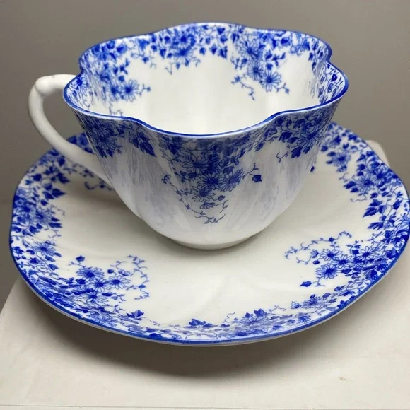 Shelley Dainty Blue Teacup and Saucer - Picture 2 of 6
